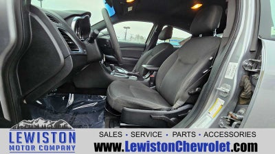 2013 Dodge Avenger SE