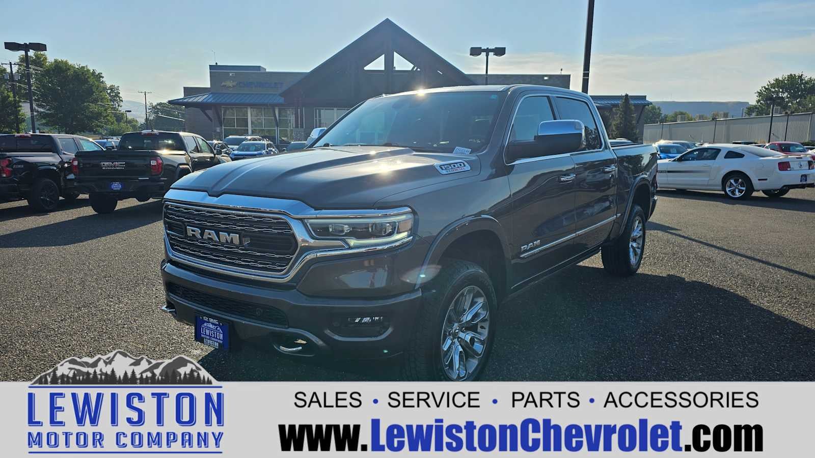 2022 RAM 1500 Limited Crew Cab 4x4 5'7" Box