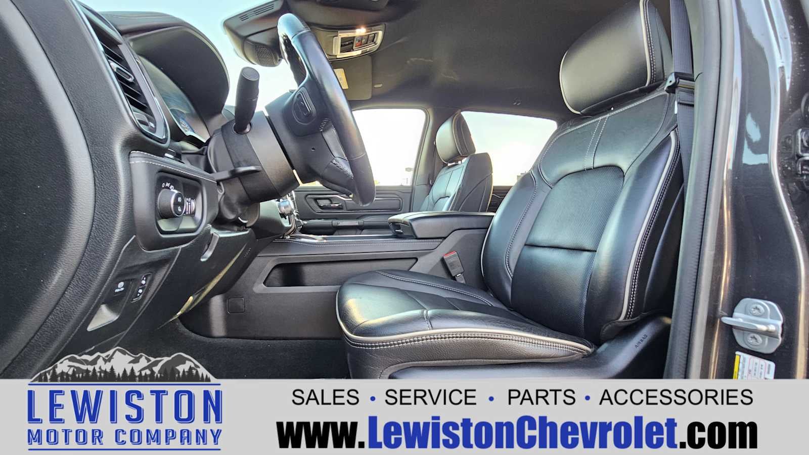 2022 RAM 1500 Limited Crew Cab 4x4 5'7" Box