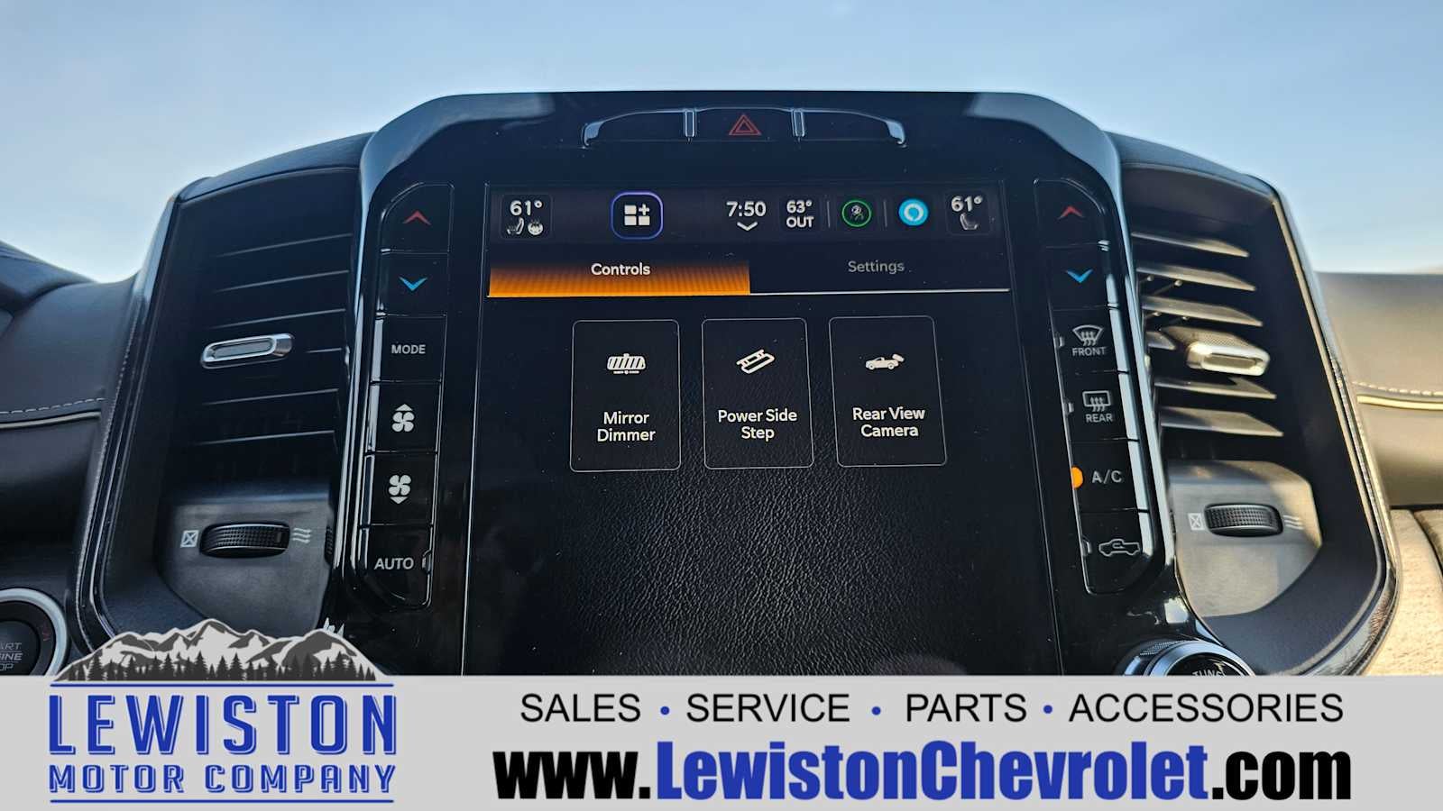 2022 RAM 1500 Limited Crew Cab 4x4 5'7" Box