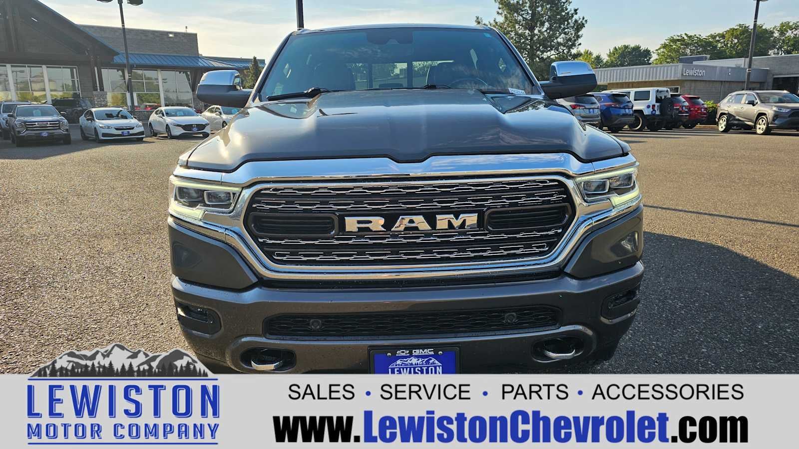2022 RAM 1500 Limited Crew Cab 4x4 5'7" Box