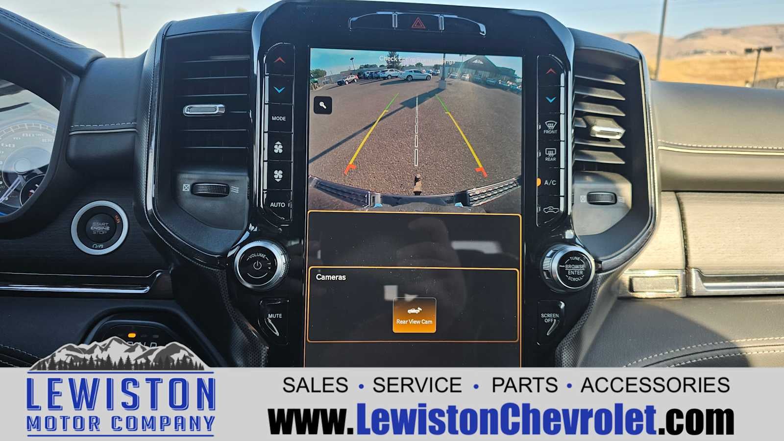 2022 RAM 1500 Limited Crew Cab 4x4 5'7" Box