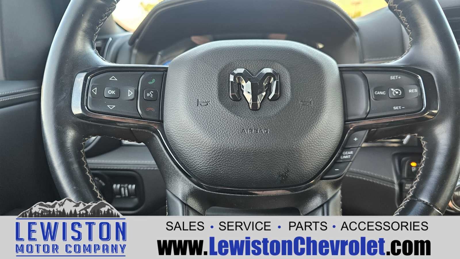 2022 RAM 1500 Limited Crew Cab 4x4 5'7" Box