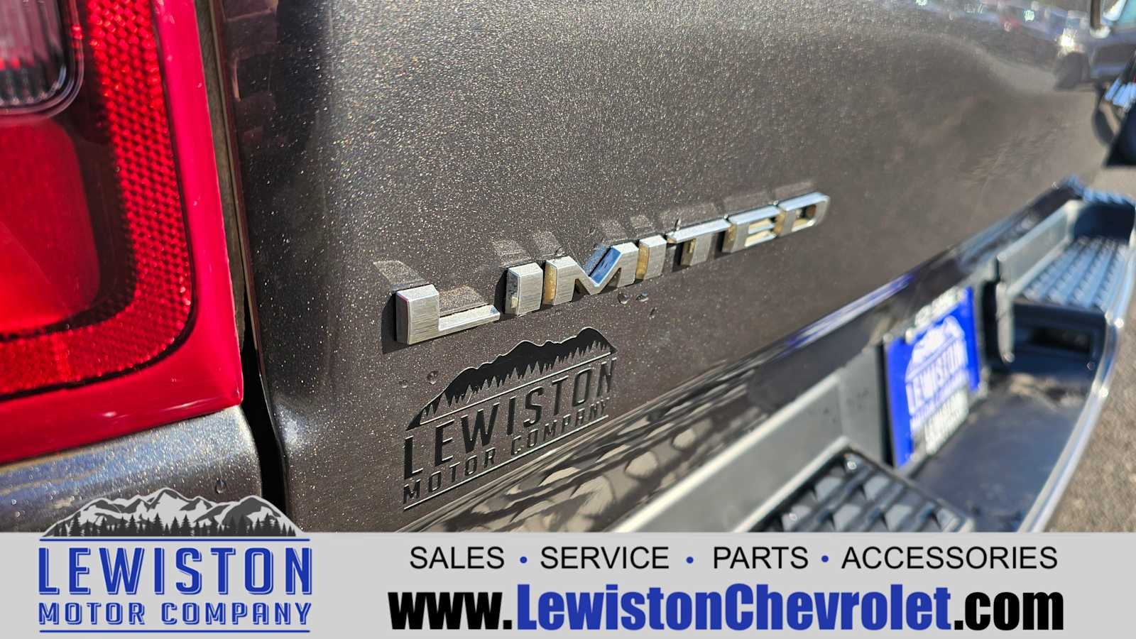 2022 RAM 1500 Limited Crew Cab 4x4 5'7" Box