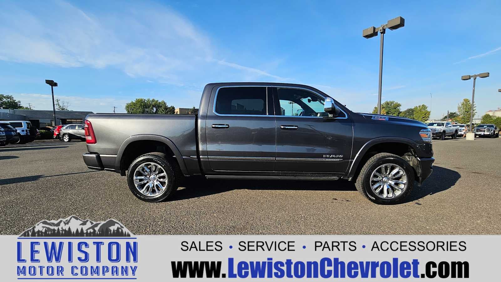 2022 RAM 1500 Limited Crew Cab 4x4 5'7" Box