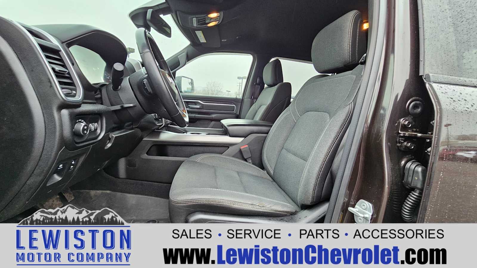 2019 RAM 1500 Big Horn/Lone Star Crew Cab 4x4 6'4" Box