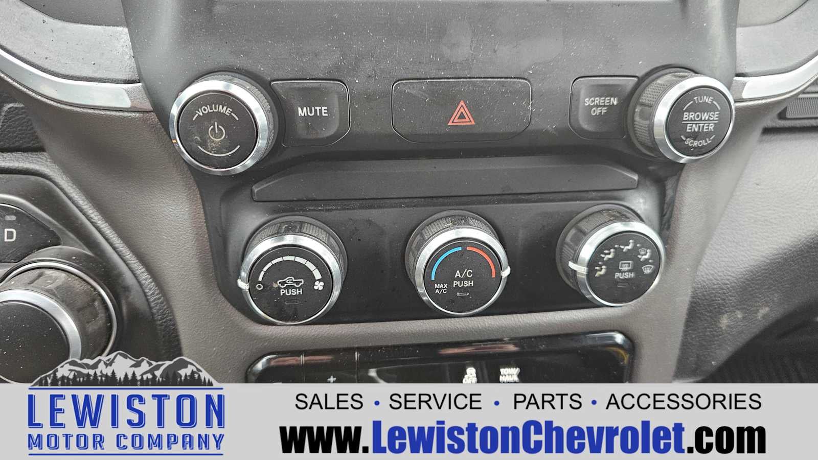 2019 RAM 1500 Big Horn/Lone Star Crew Cab 4x4 6'4" Box