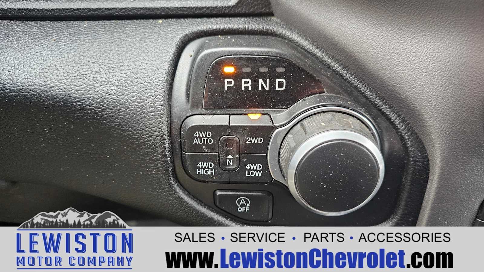 2019 RAM 1500 Big Horn/Lone Star Crew Cab 4x4 6'4" Box