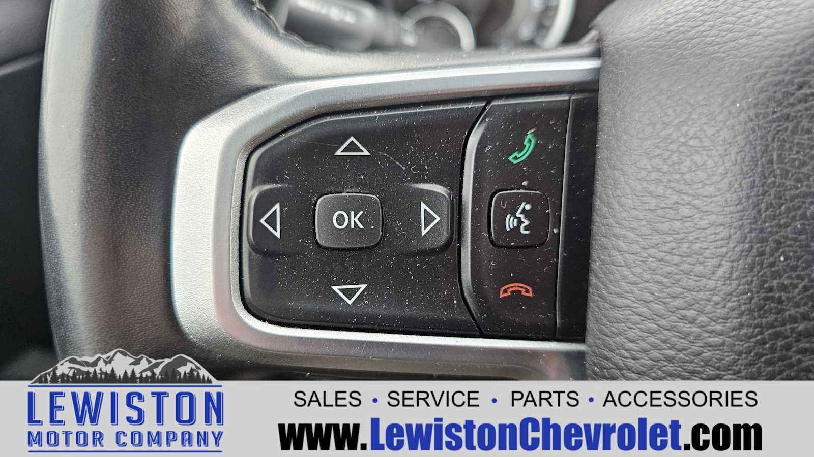 2019 RAM 1500 Big Horn/Lone Star Crew Cab 4x4 6'4" Box