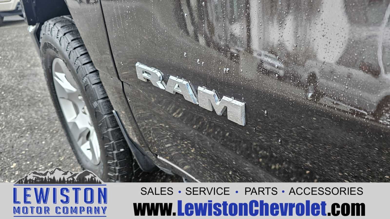 2019 RAM 1500 Big Horn/Lone Star Crew Cab 4x4 6'4" Box