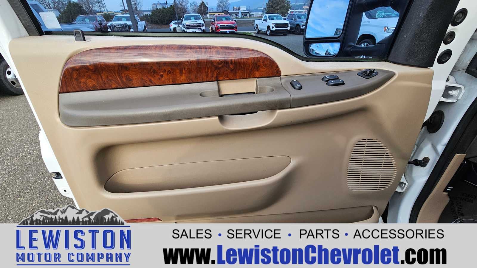 2003 Ford Super Duty F-350 SRW XL