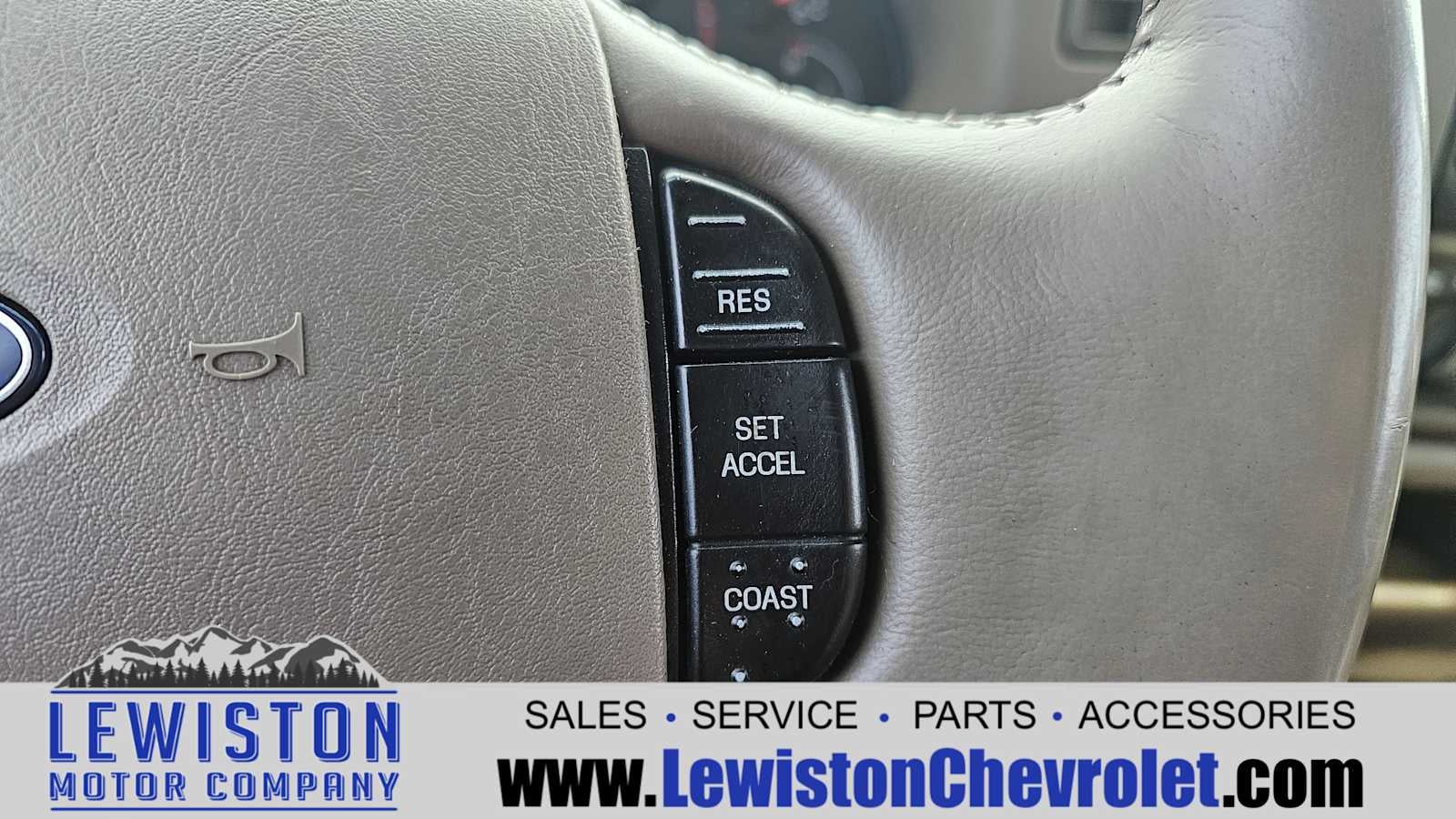 2003 Ford Super Duty F-350 SRW XL