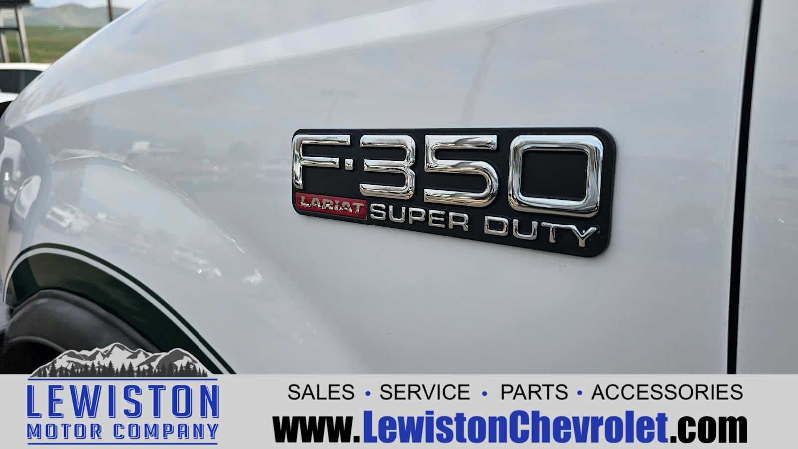 2003 Ford Super Duty F-350 SRW XL