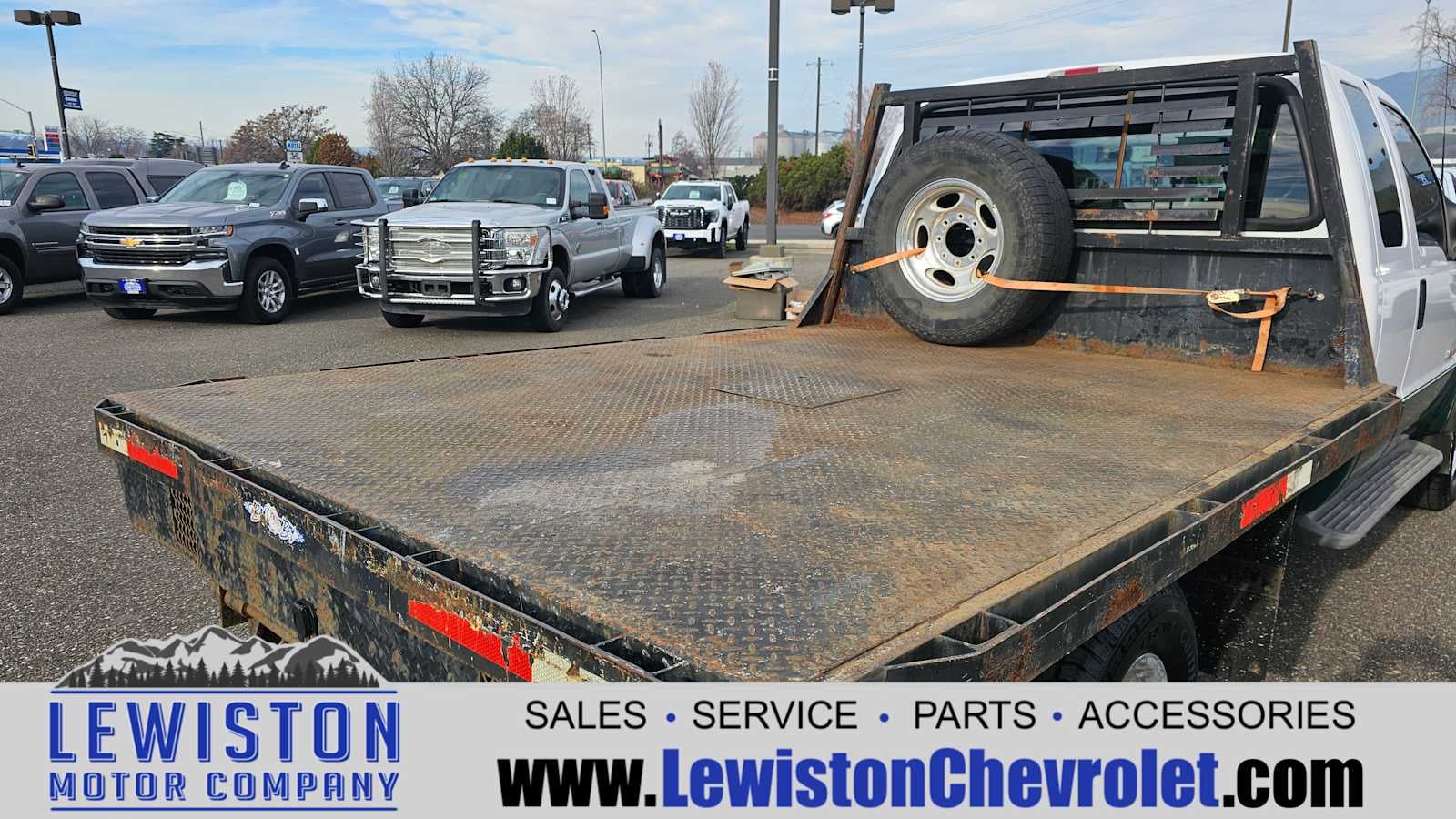 2003 Ford Super Duty F-350 SRW XL