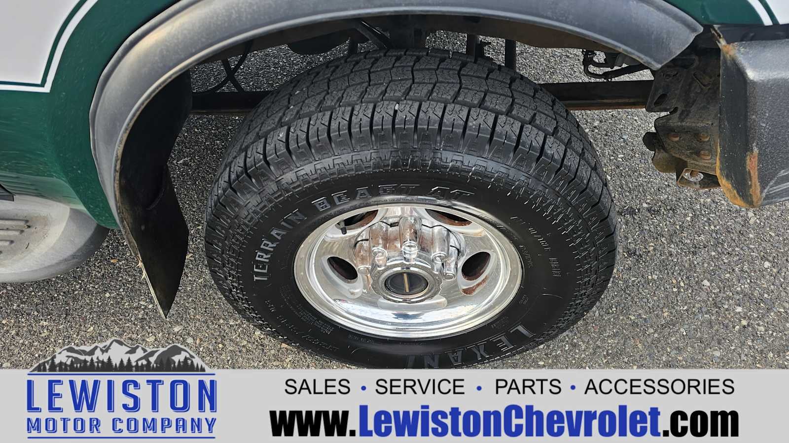 2003 Ford Super Duty F-350 SRW XL