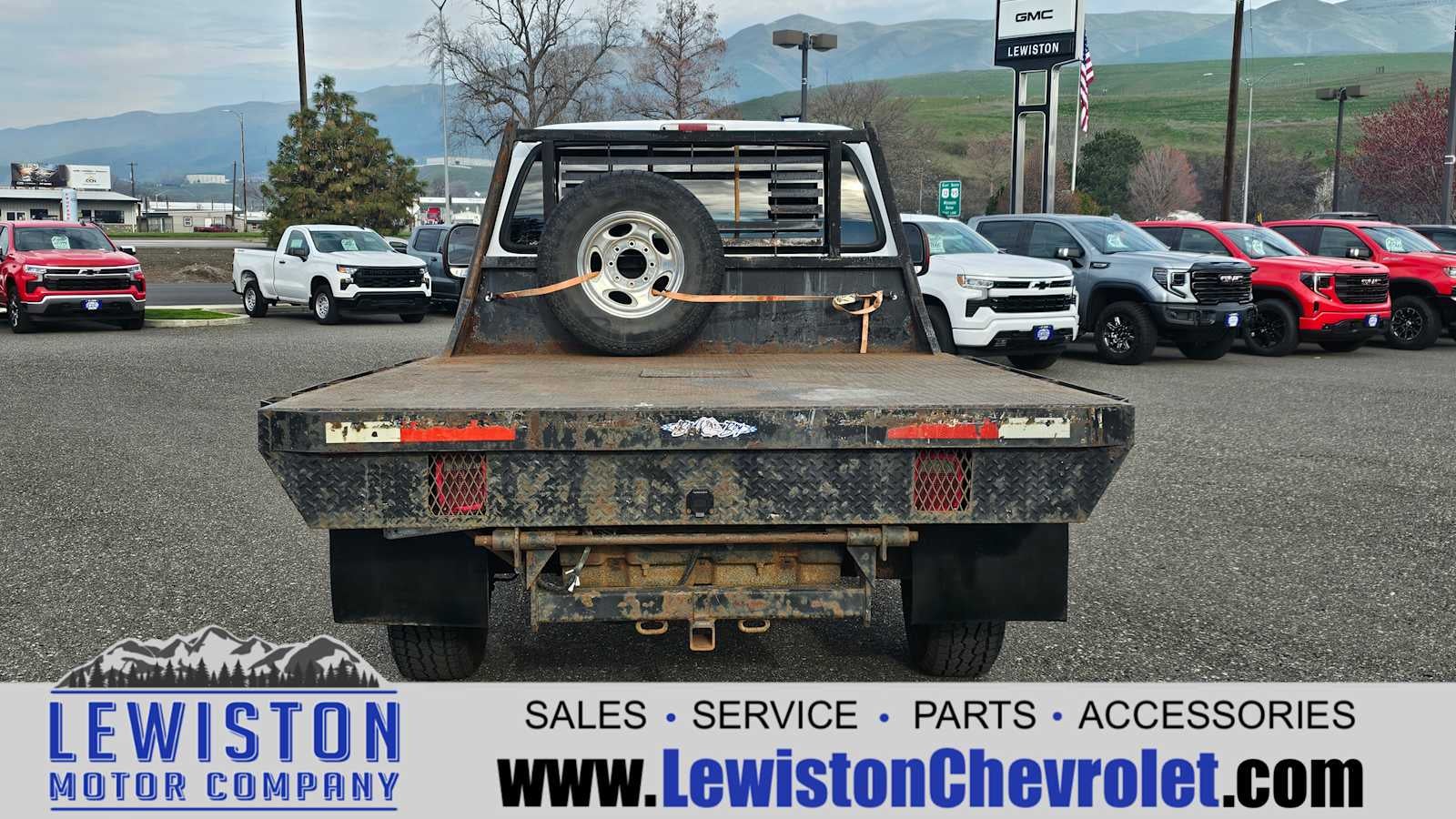 2003 Ford Super Duty F-350 SRW XL