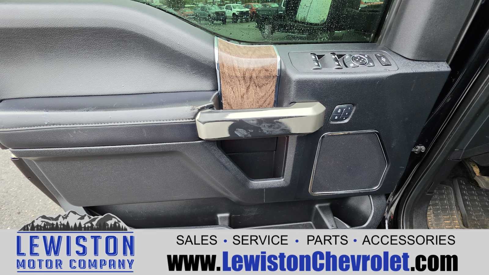 2017 Ford F-350 LARIAT