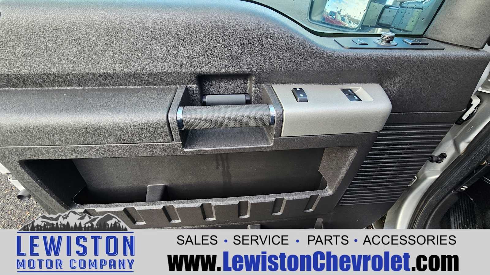 2015 Ford Super Duty F-350 DRW XLT