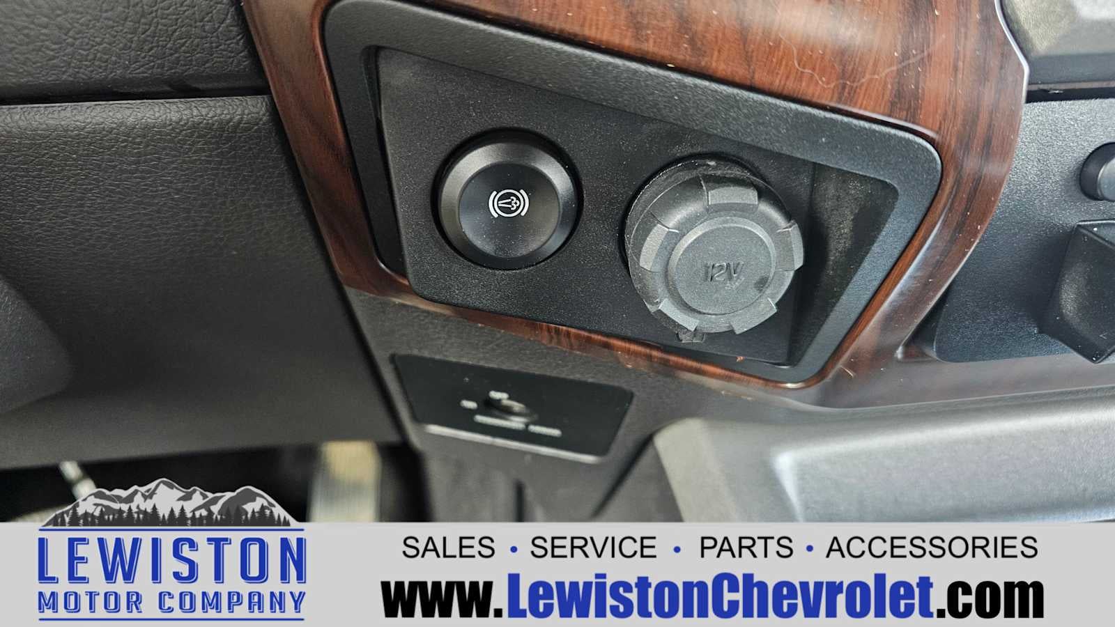 2015 Ford Super Duty F-350 DRW XLT