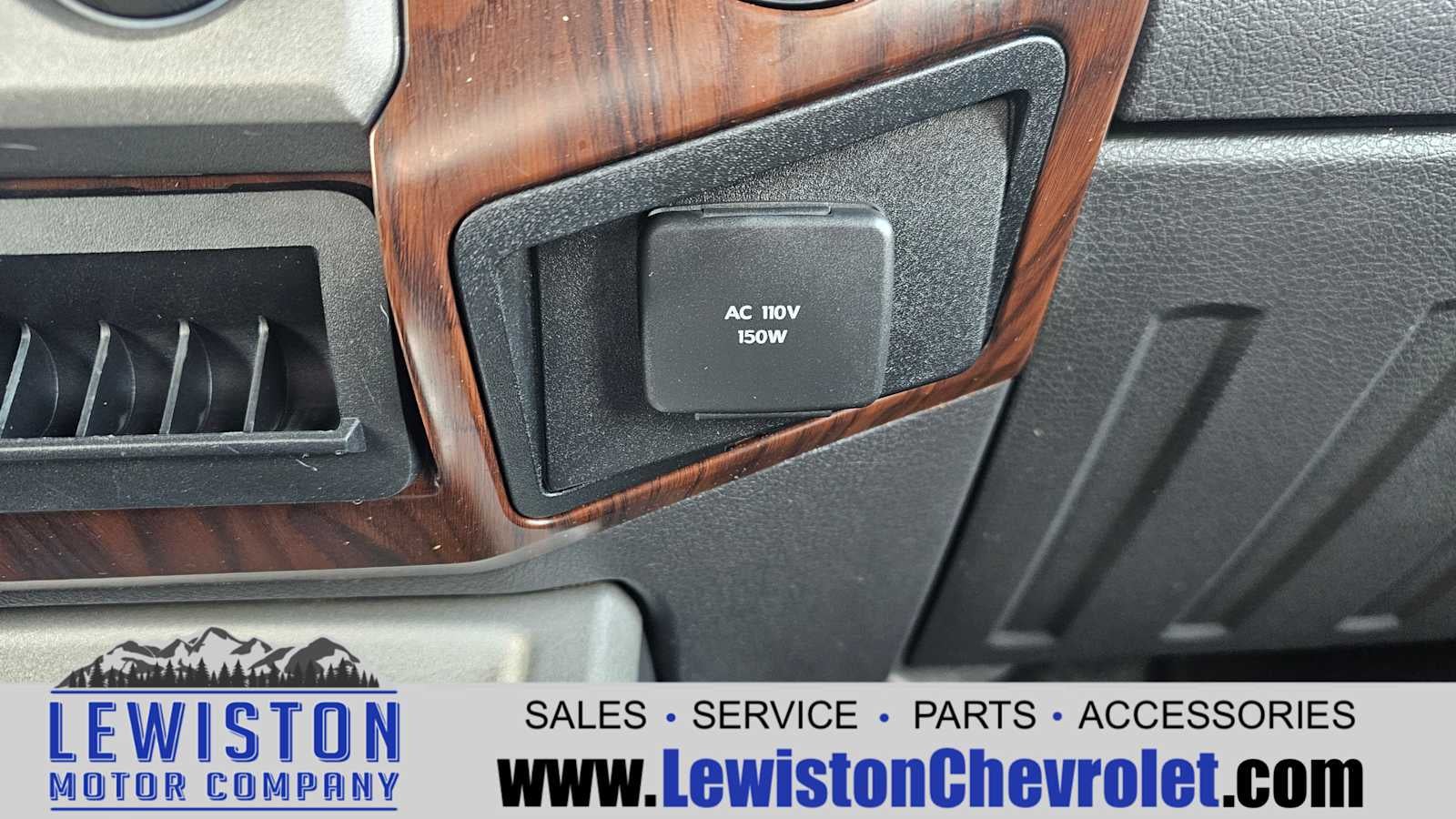 2015 Ford Super Duty F-350 DRW XLT