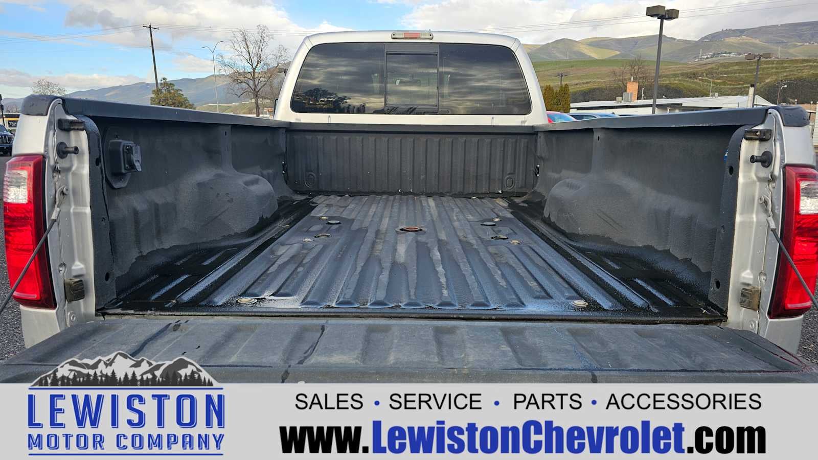 2015 Ford Super Duty F-350 DRW XLT