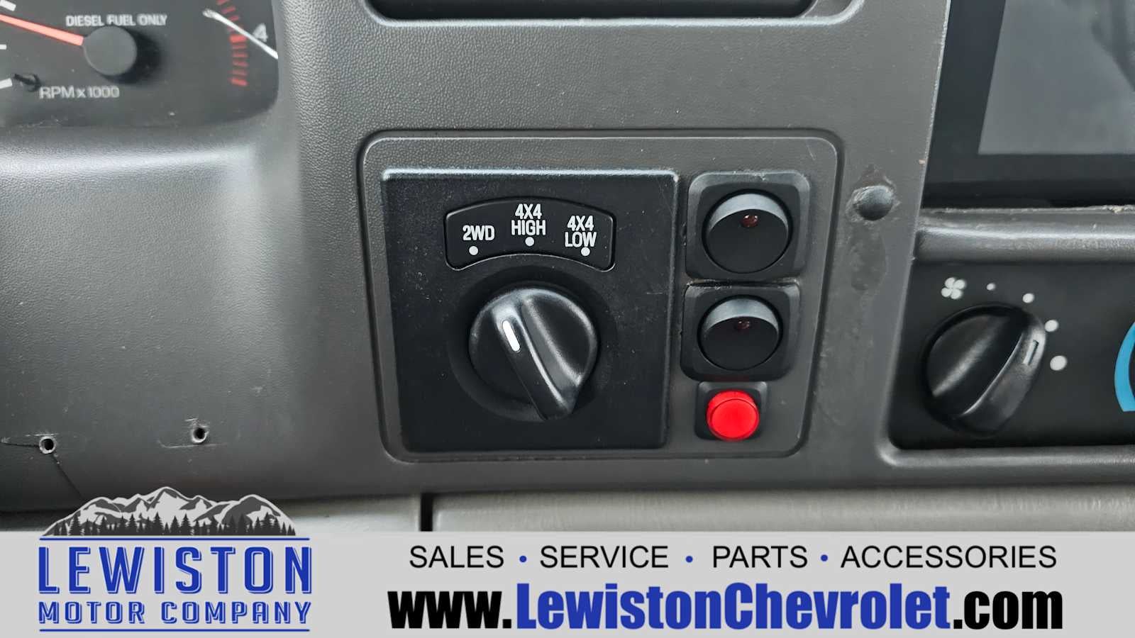 1999 Ford Super Duty F-350 SRW XL