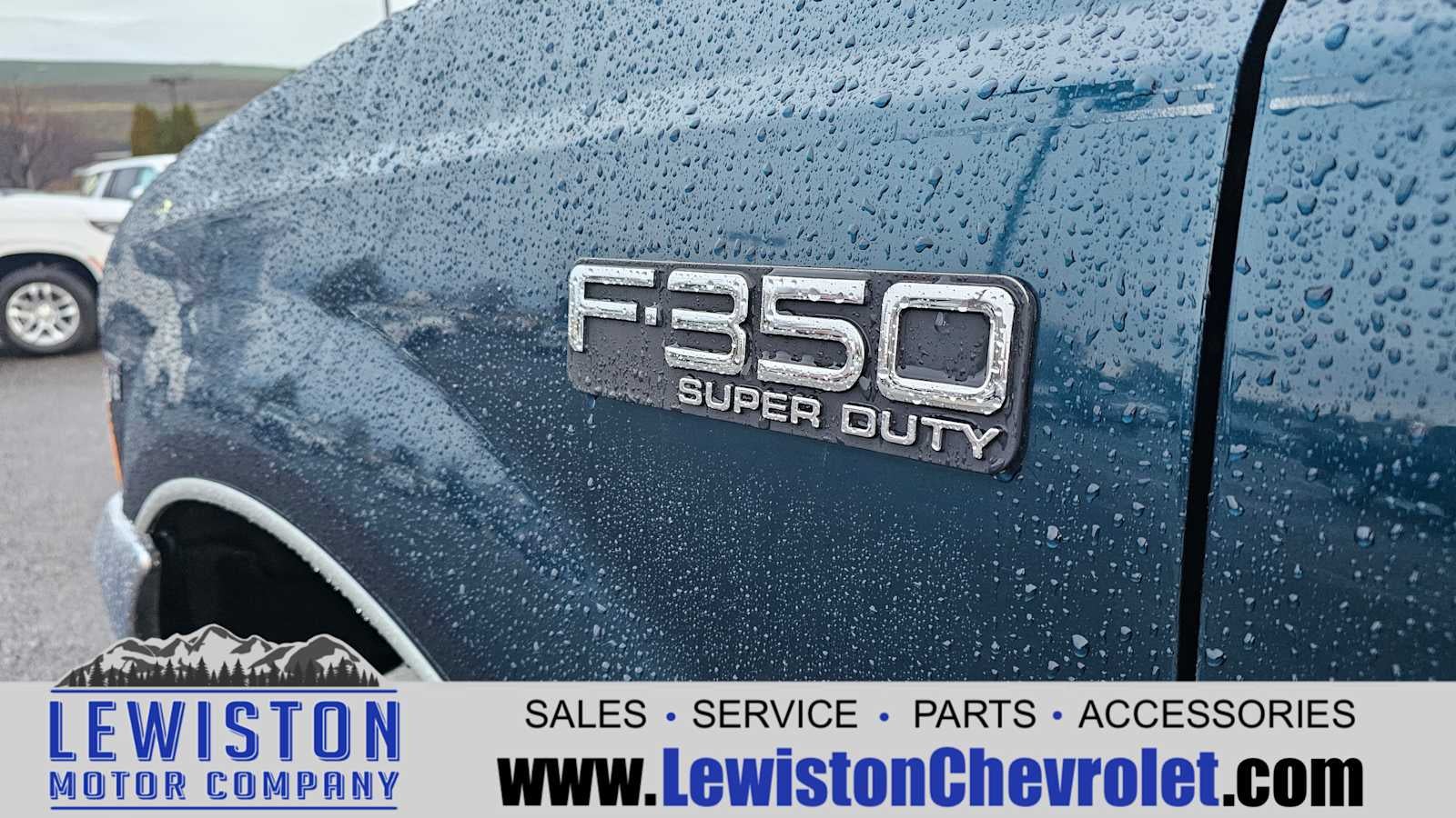 1999 Ford Super Duty F-350 SRW XL