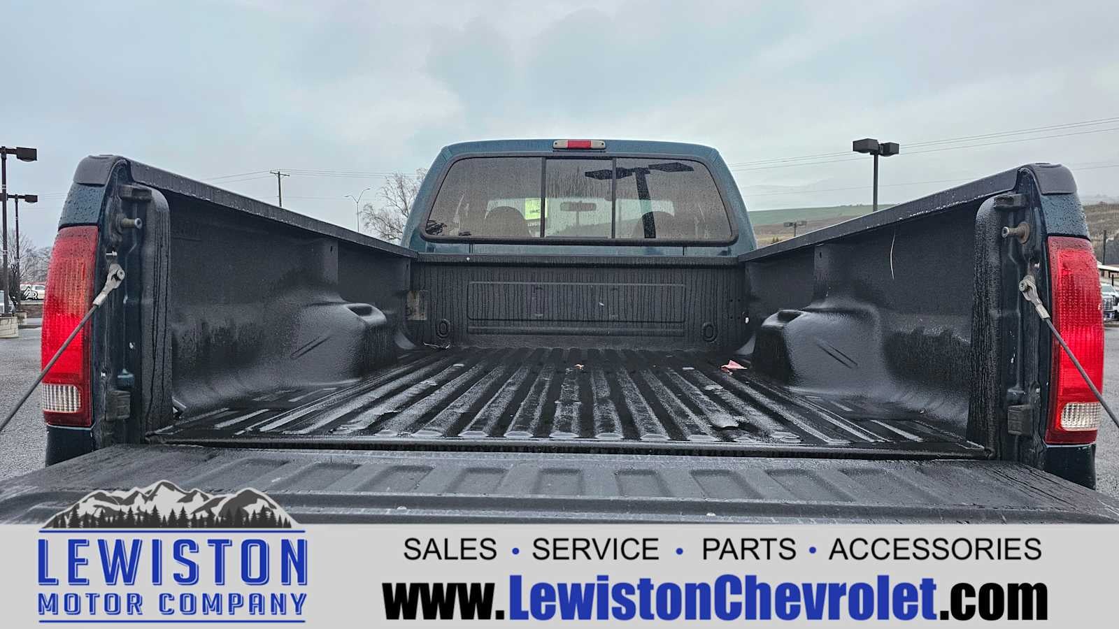 1999 Ford Super Duty F-350 SRW XL