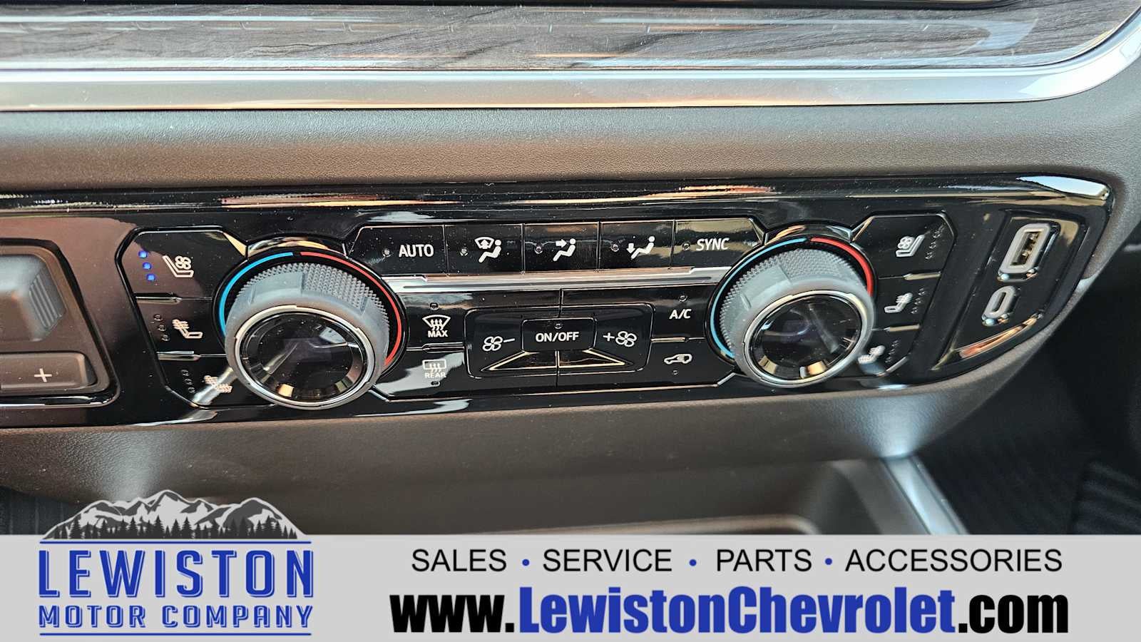 2025 Chevrolet Silverado 3500 HD LTZ