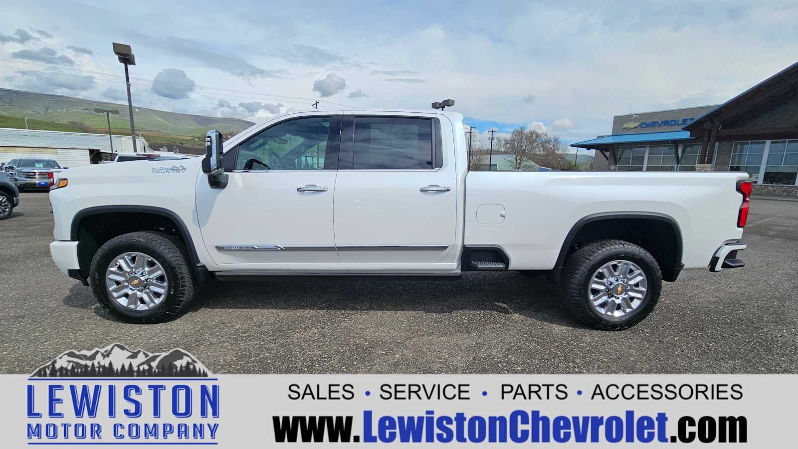 2025 Chevrolet Silverado 3500 HD High Country