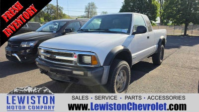 1996 Chevrolet S-10 LS