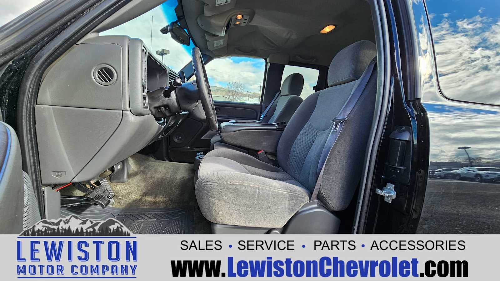 2005 Chevrolet Silverado 1500 LS