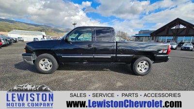 2005 Chevrolet Silverado 1500 LS
