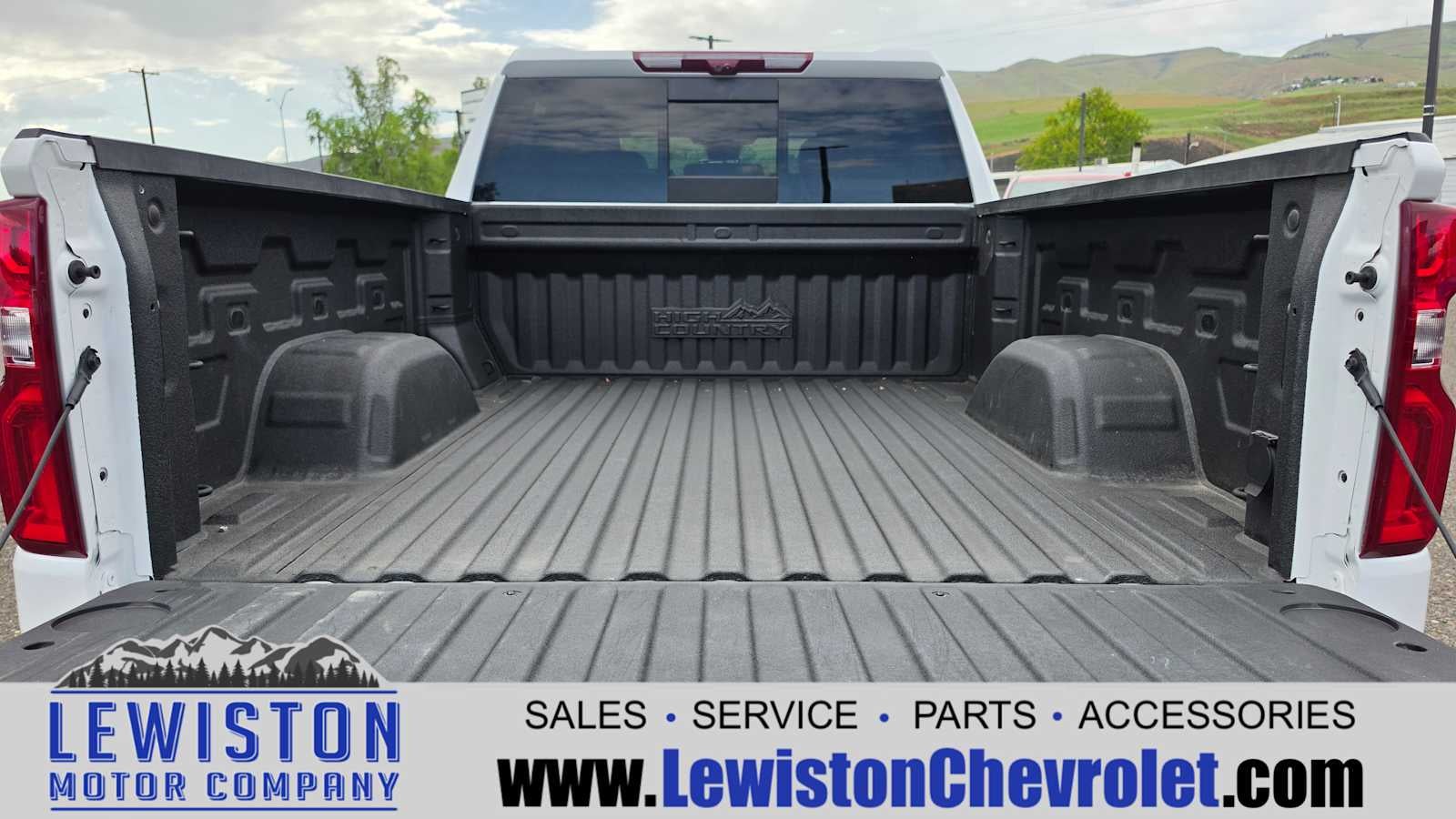 2023 Chevrolet Silverado 1500 High Country
