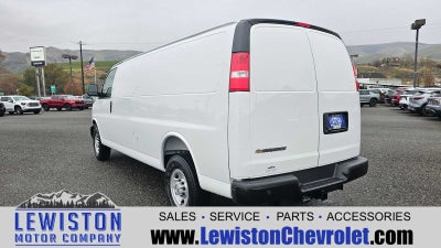 2025 Chevrolet Express Cargo 3500 WT