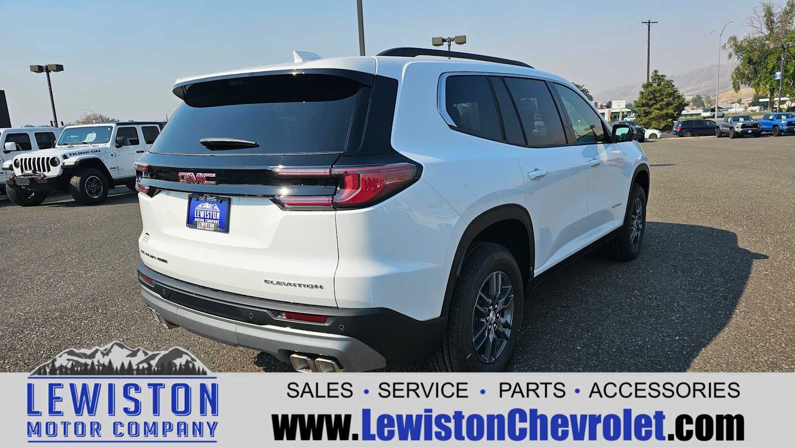 2026 GMC Acadia Elevation