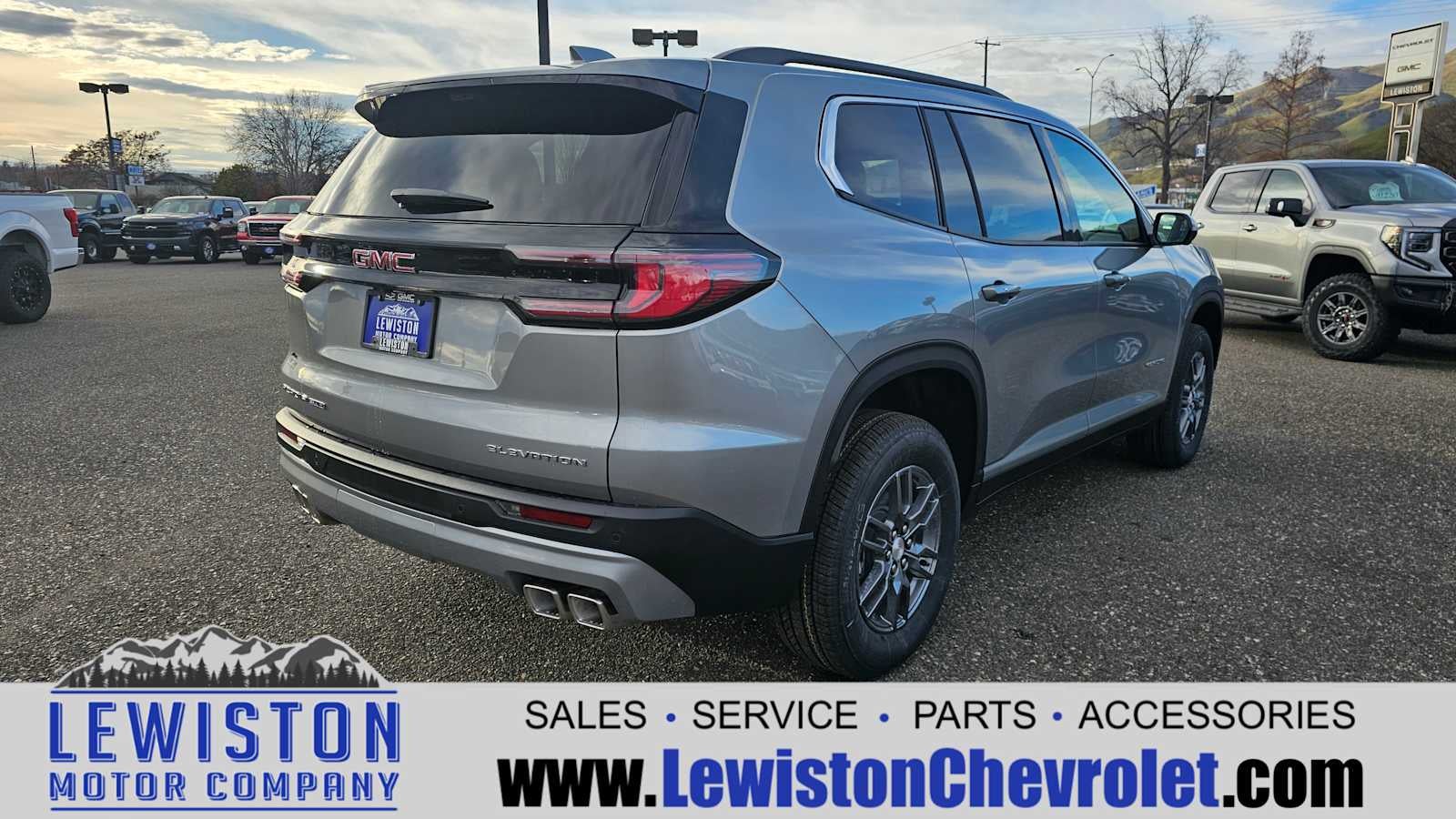 2026 GMC Acadia Elevation