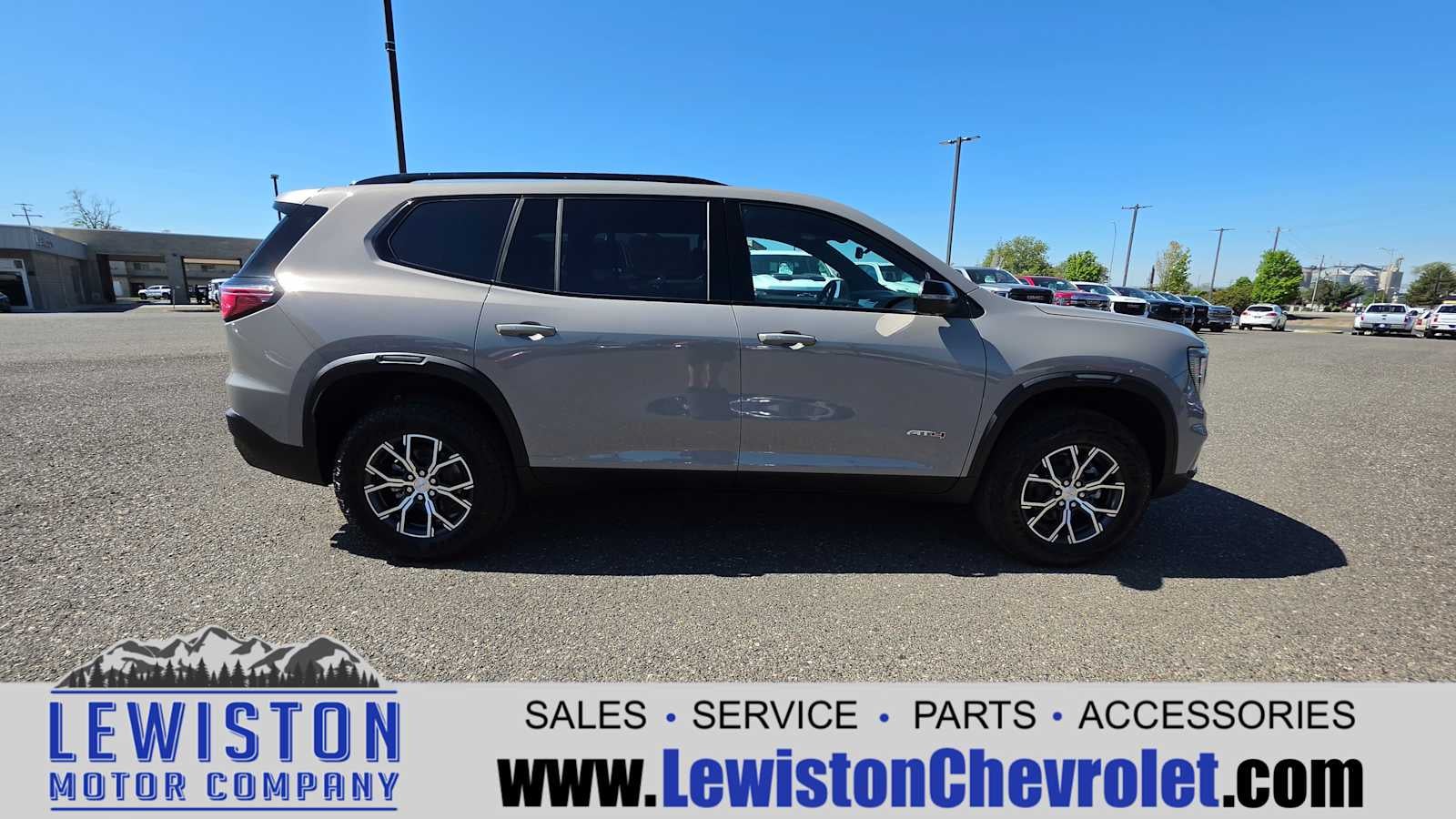 2026 GMC Acadia AT4