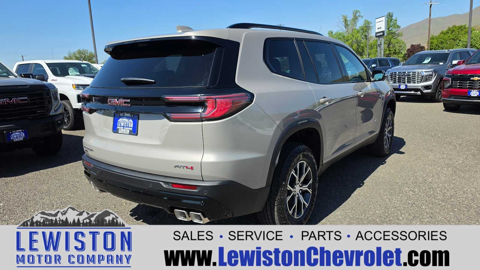 2026 GMC Acadia AT4