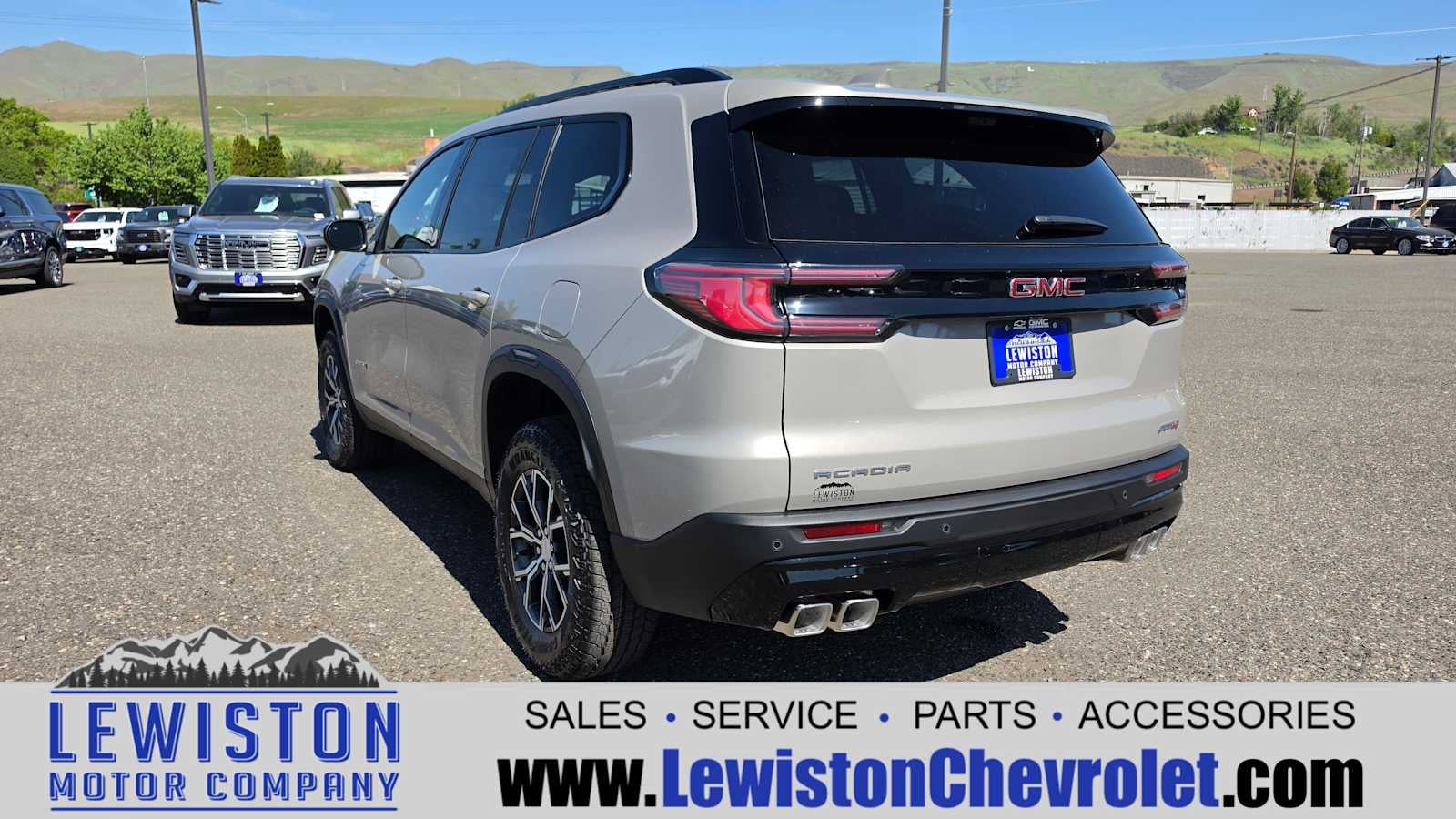 2026 GMC Acadia AT4