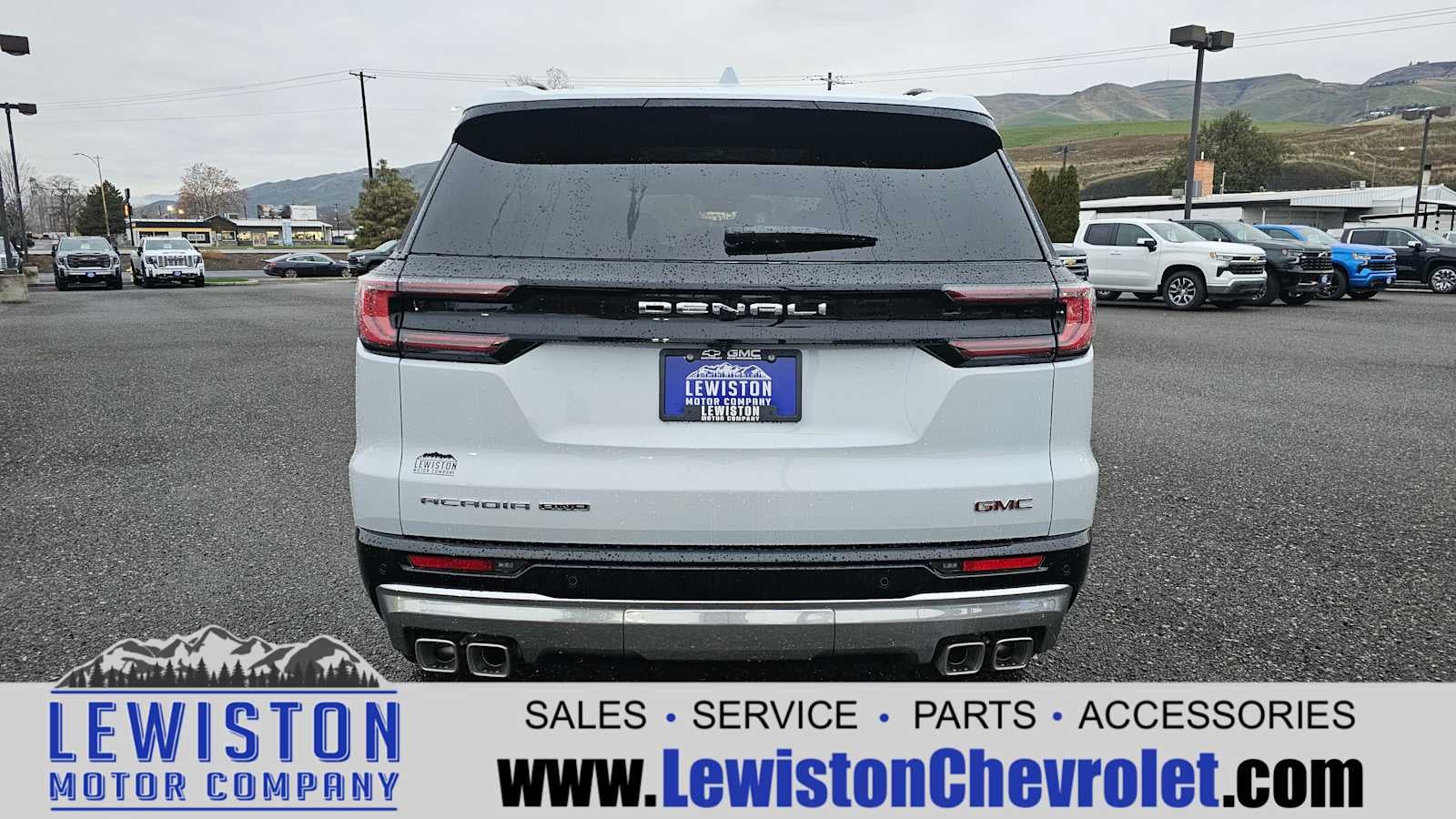 2026 GMC Acadia Denali