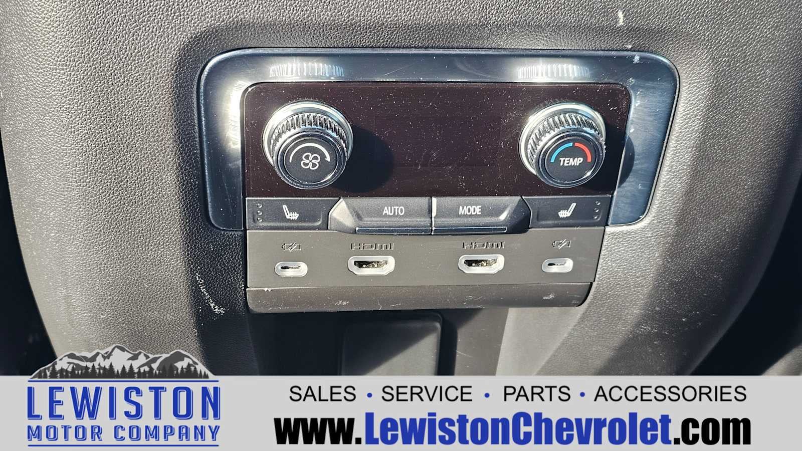 2023 GMC Yukon XL Denali Ultimate