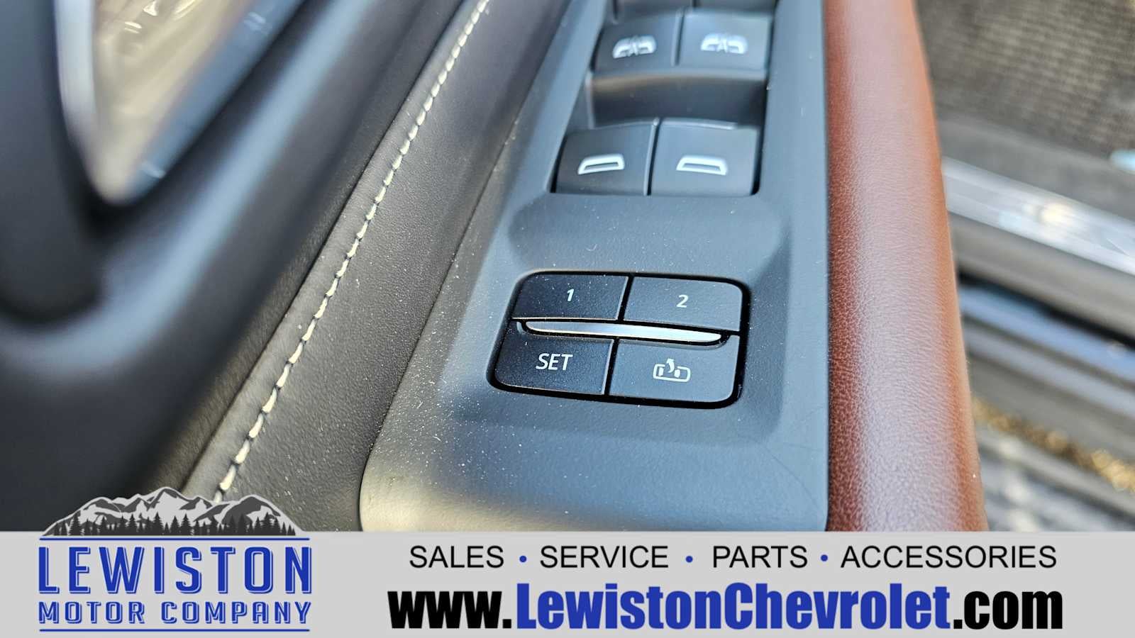 2023 GMC Yukon XL Denali Ultimate