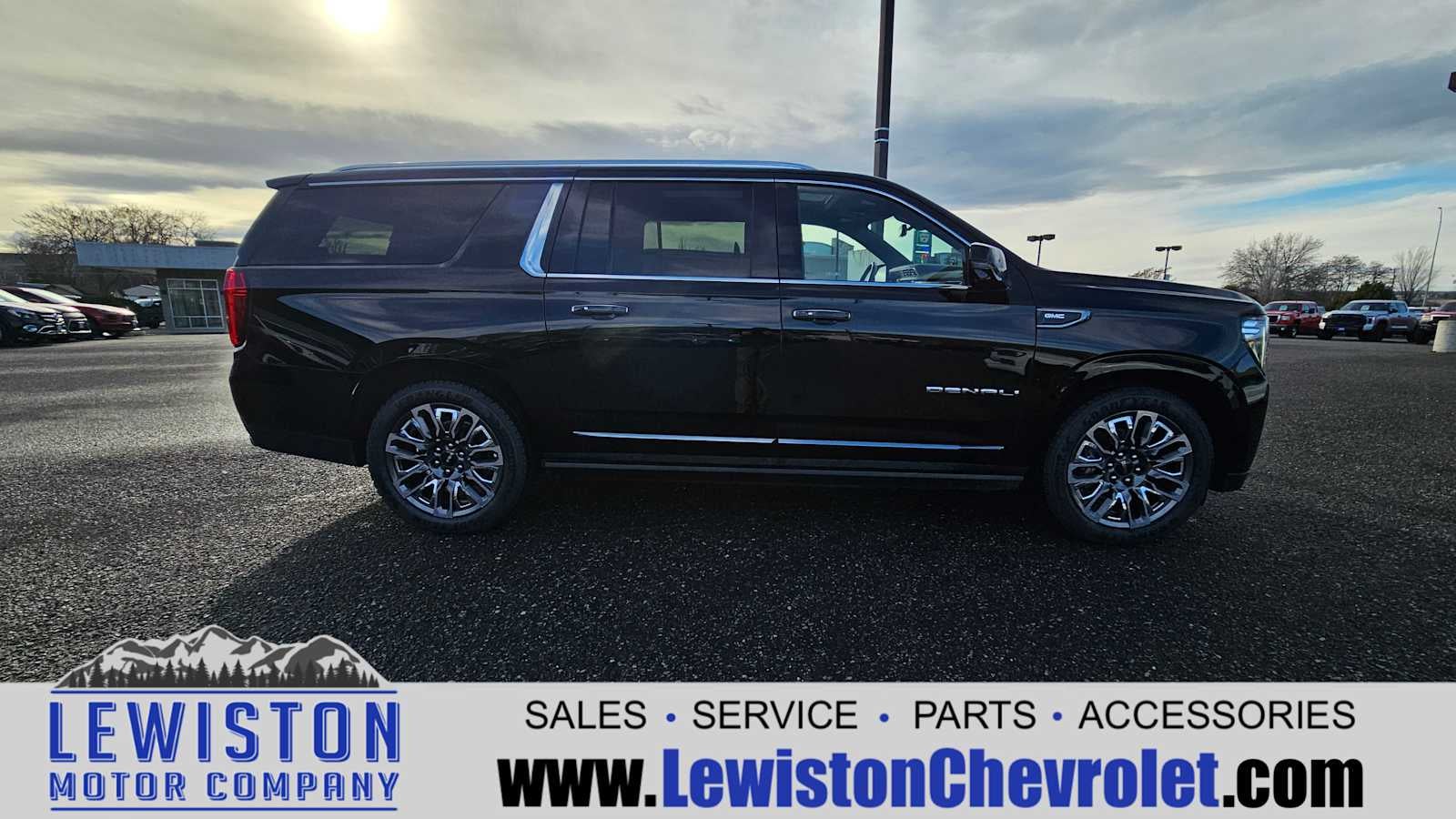 2023 GMC Yukon XL Denali Ultimate