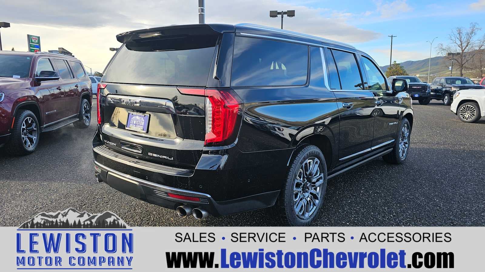 2023 GMC Yukon XL Denali Ultimate