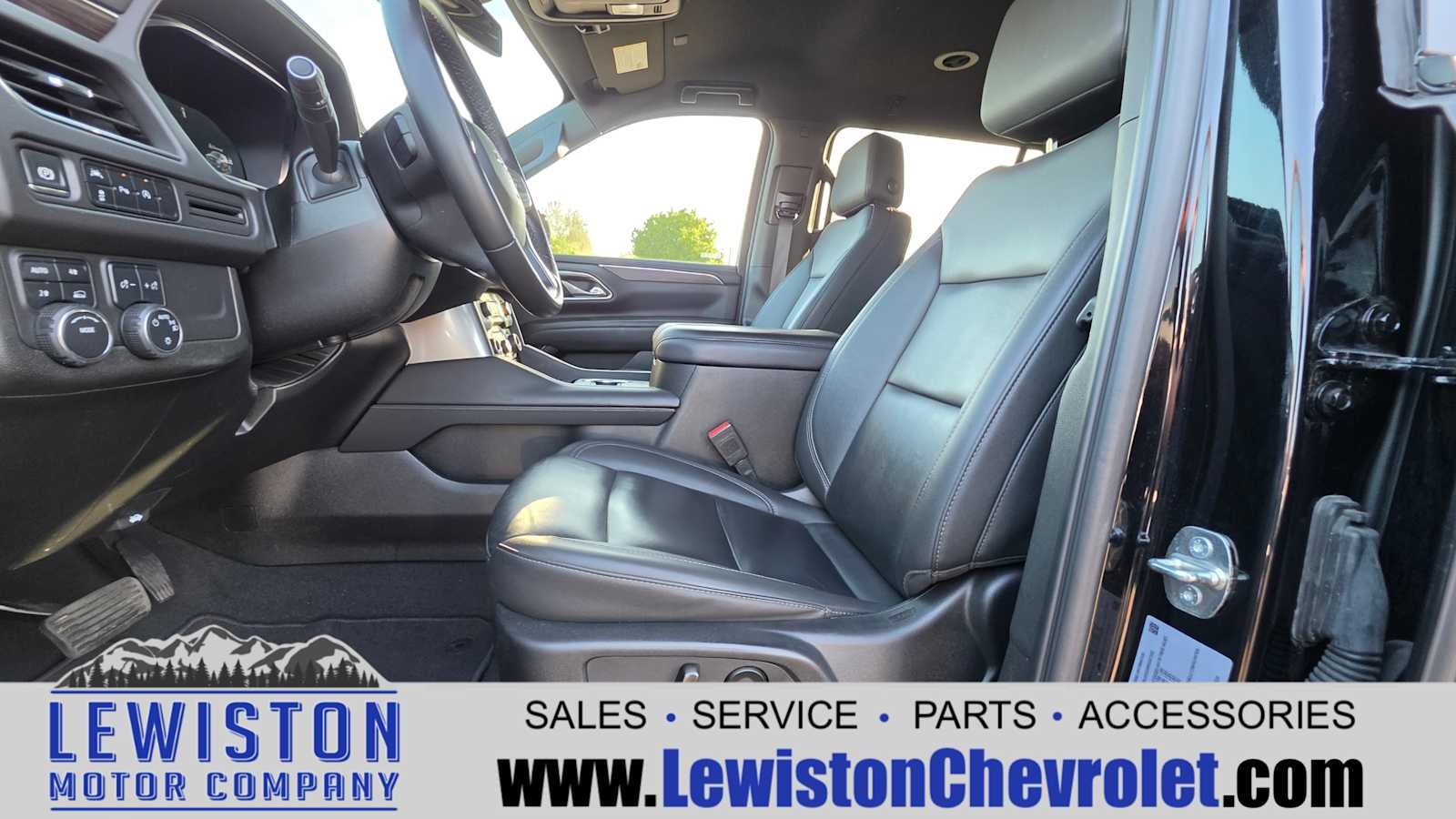 2024 Chevrolet Suburban LT