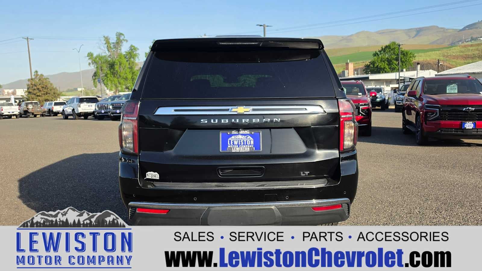 2024 Chevrolet Suburban LT