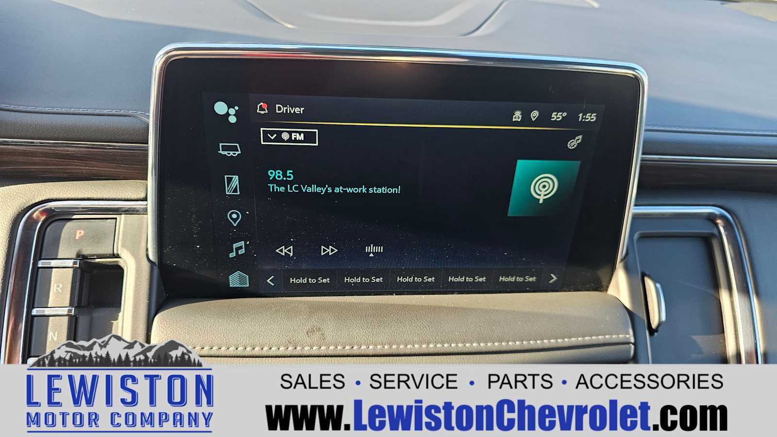 2024 Chevrolet Suburban LT