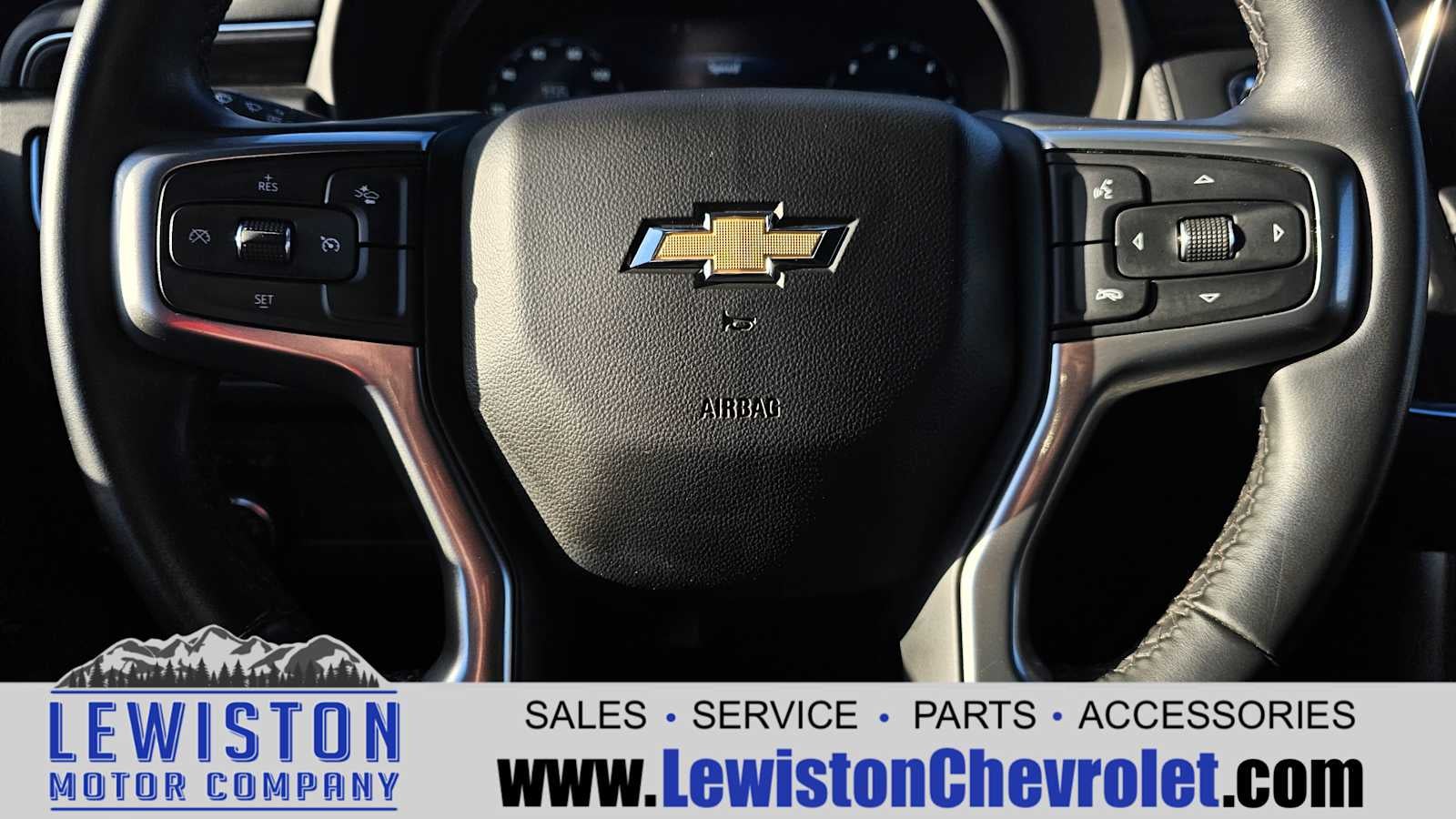 2024 Chevrolet Suburban LT