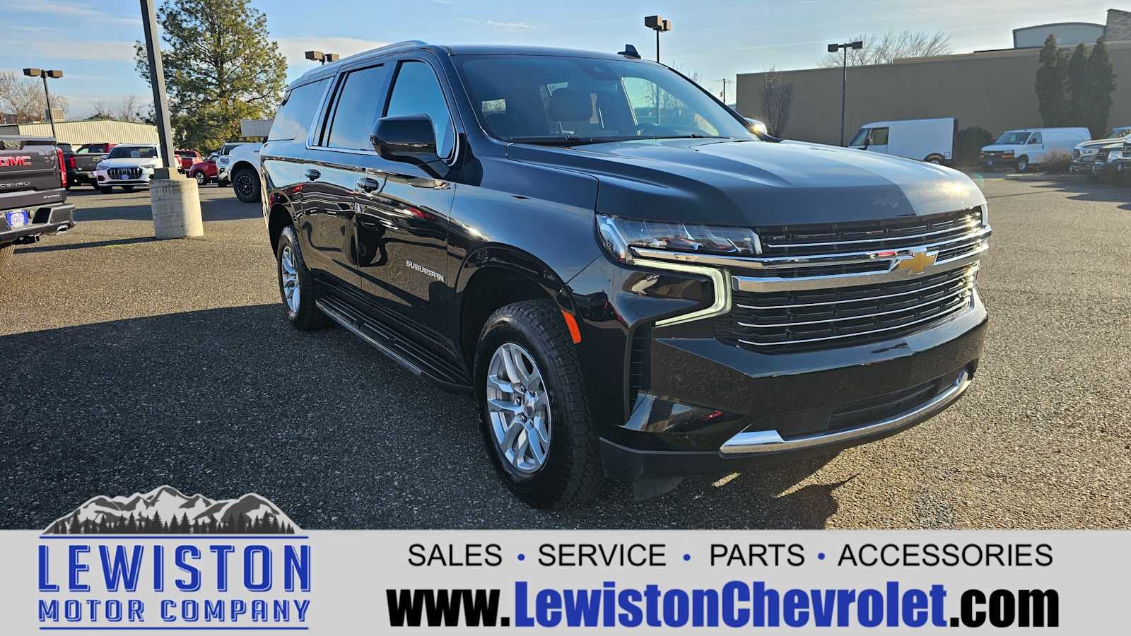 2024 Chevrolet Suburban LT